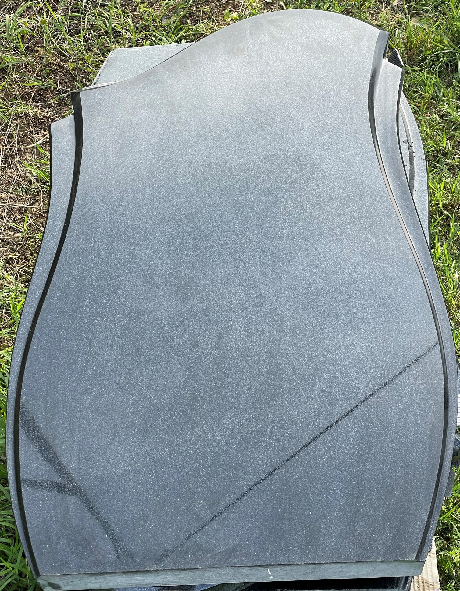 Модел 16 - Черен гранит Габро Буки