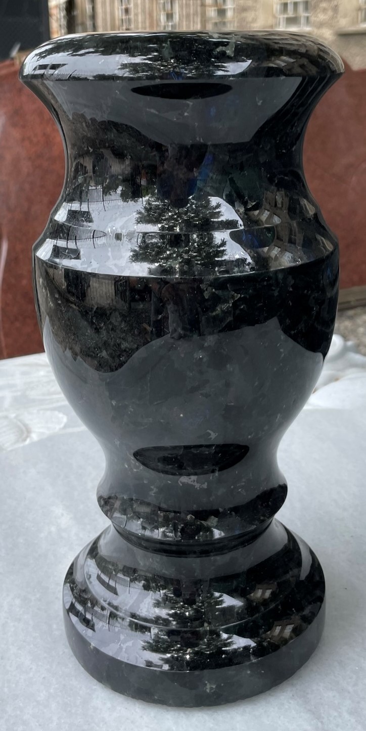 Ваза - Лабрадорит