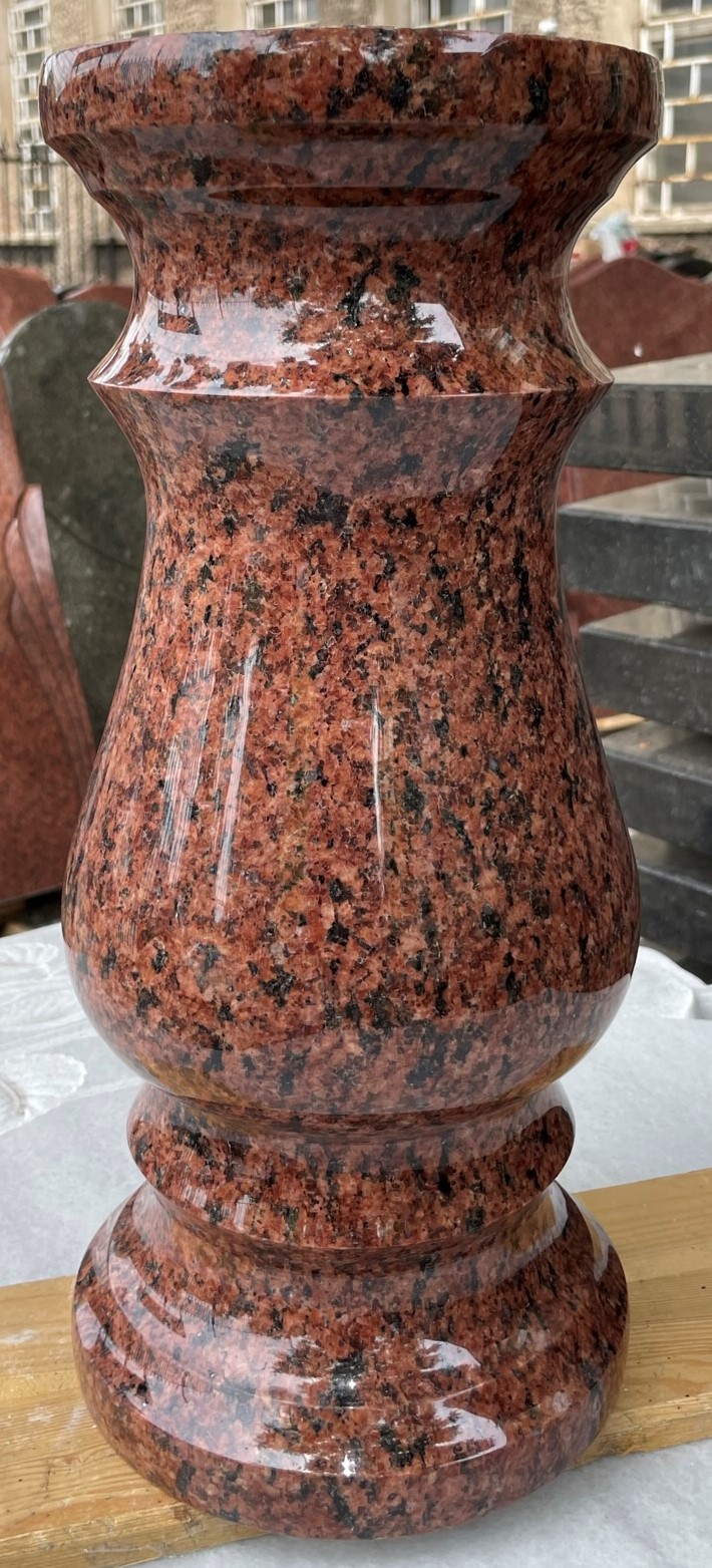 Балюстра за пейка - Червен гранит Лезник